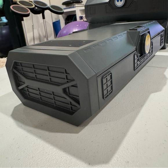 Rey Skywalker Legacy LIGHTSABER Hilt - Star Wars: Galaxy's Edge - Picture 14 of 17